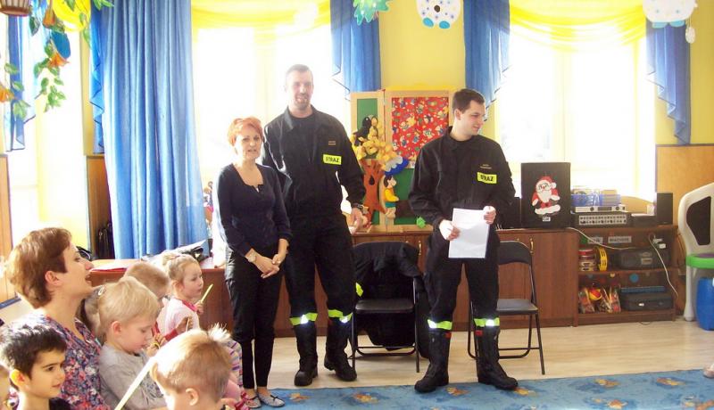 Strażacy OSP Rzemień z wizytą w przedszkolu