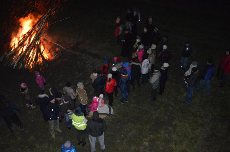 Wśród nocnej ciszy Za Borem