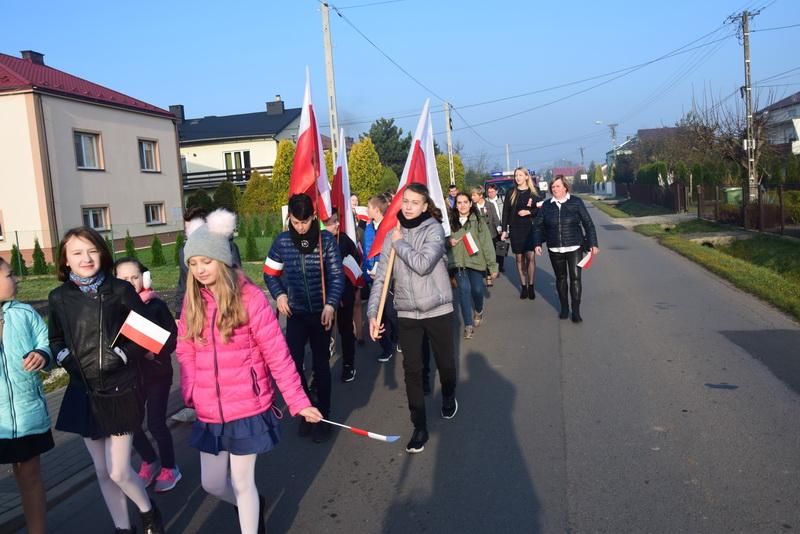 Szkoła Podstawowa w Rzemieniu świętowała 100 lecie Odzyskania Niepodległości