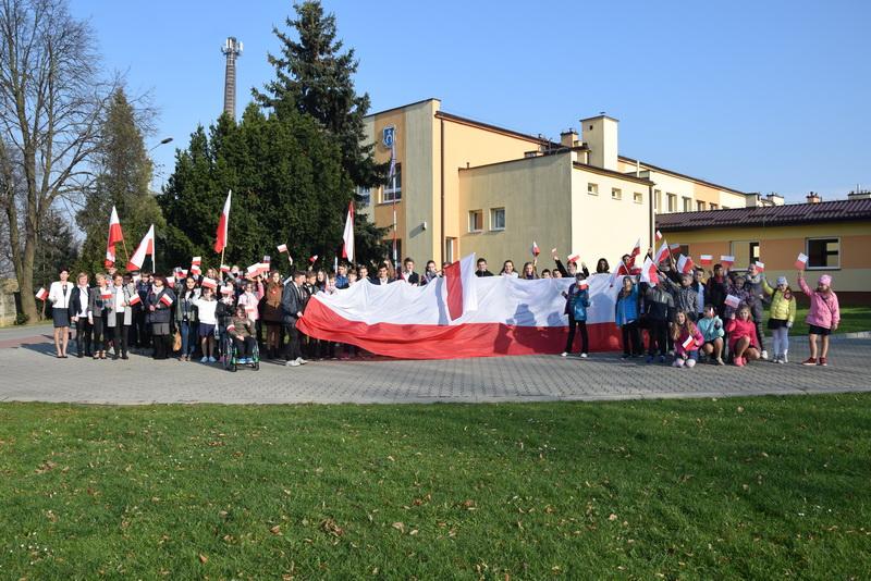 Szkoła Podstawowa w Rzemieniu świętowała 100 lecie Odzyskania Niepodległości