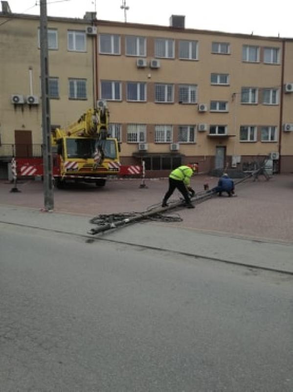 Demontaż masztu