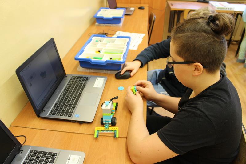 Dzień Nowych Technologii w Edukacji w Szkole Podstawowej w Kiełkowie