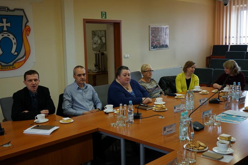 Spotkanie kierowników i dyrektorów ośrodków pomocy społecznej z terenu powiatu mieleckiego