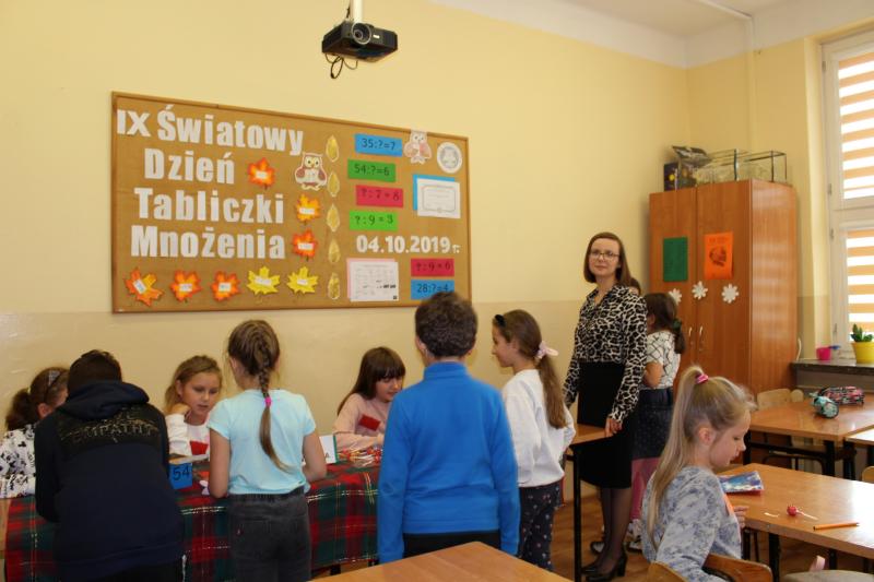 Szkoła Podstawowa im. Marii Konopnickiej w Kiełkowie obchodziła IX Światowy Dzień Tabliczki Mnożenia