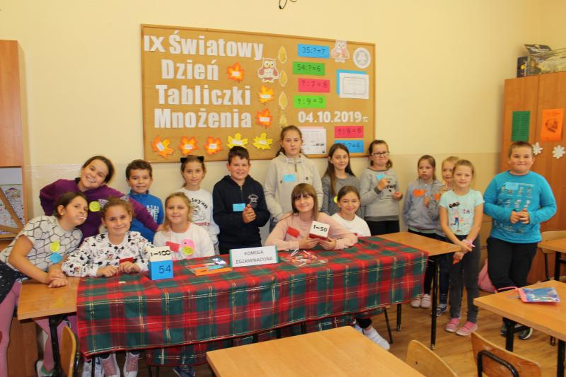 Szkoła Podstawowa im. Marii Konopnickiej w Kiełkowie obchodziła IX Światowy Dzień Tabliczki Mnożenia