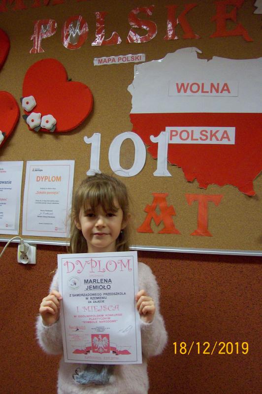 SUKCES MARLENKI JEMIOŁO Z SAMORZĄDOWEGO PRZEDSZKOLA W RZEMIENIU W OGÓLNOPOLSKIM KONKURSIE PLASTYCZNYM SYMBOLE NARODOWE.