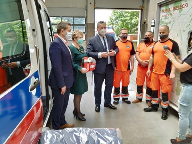 Wsparcie dla Powiatowej Stacji Pogotowia Ratunkowego w Mielcu