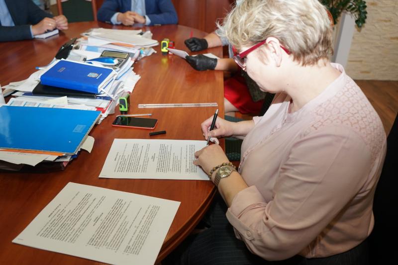 Umowa na remont drogi w Białym Borze podpisana