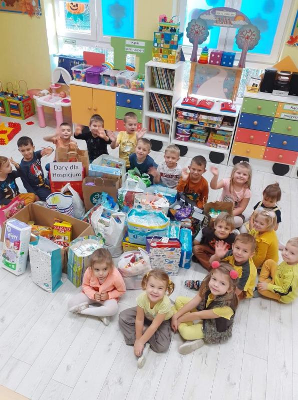 Charytatywna akcja mikołajkowa w Samorządowym Przedszkolu w Rzemieniu