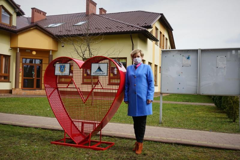 Kolejne kosze na nakrętki dla potrzebujących!
