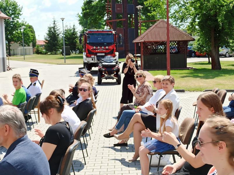 Nagrody dla laureatów Konkursu Plastycznego z okazji 100 – lecia ZORSP RP