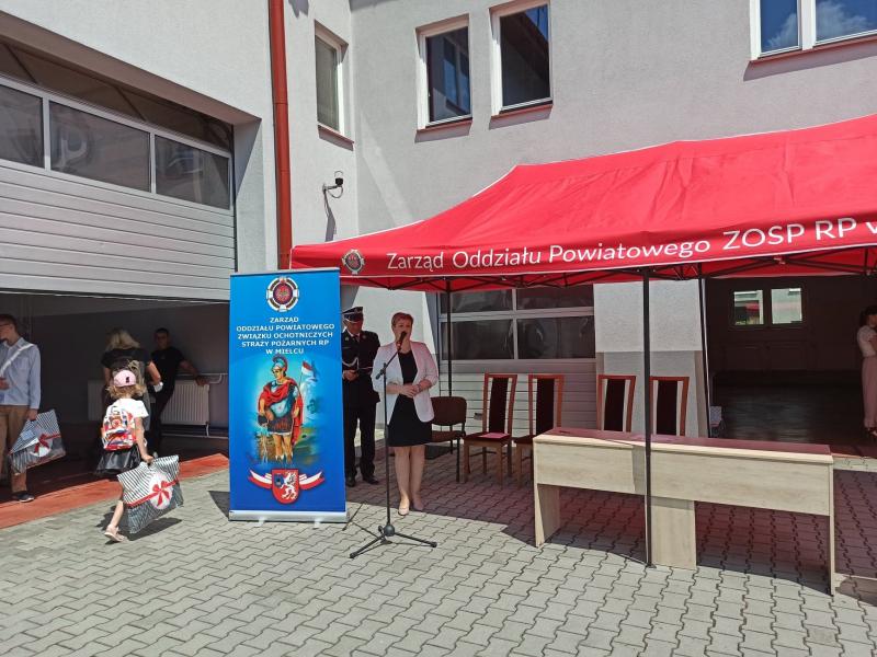 Nagrody dla laureatów Konkursu Plastycznego z okazji 100 – lecia ZORSP RP