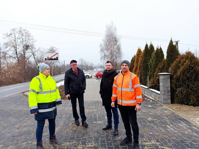 Odbiór chodnika przy drodze wojewódzkiej 986