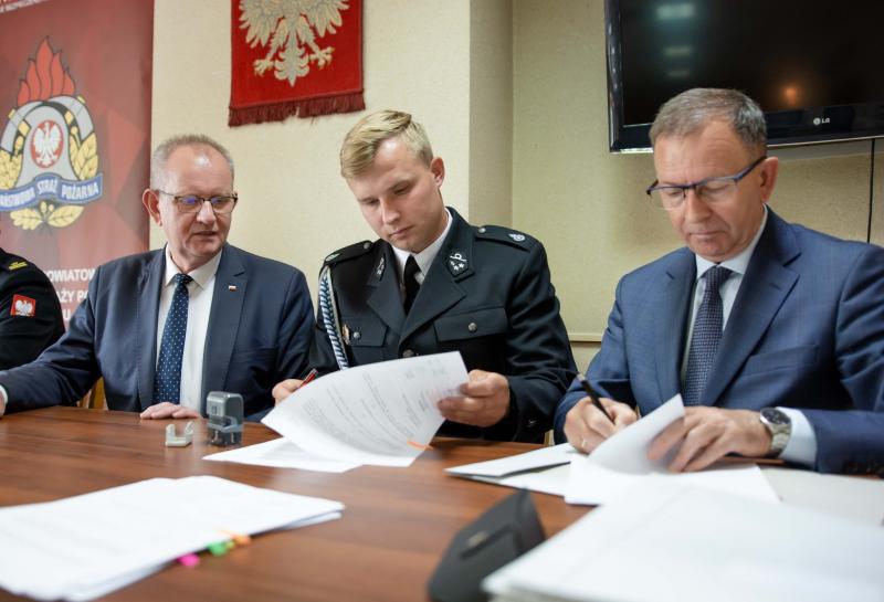 Podpisano umowy na dofinansowanie jednostek OSP