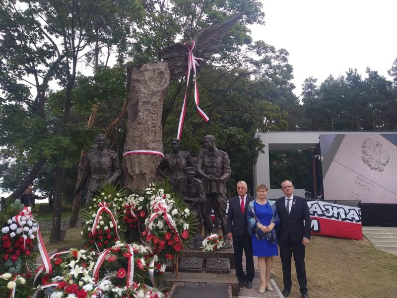 Odsłonięcie Pomnika Żołnierzy Wyklętych w Mielcu