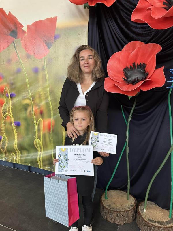 Maja z ZSP w Tuszymie laureatką Ogólnopolskiego Konkursu Plastycznego
