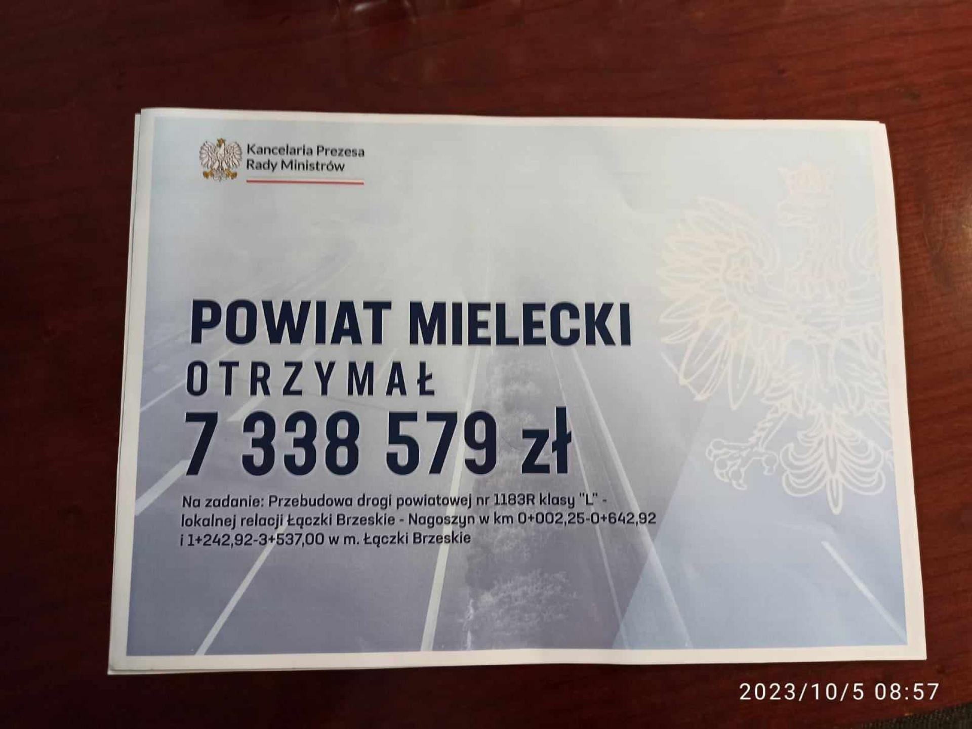 Droga powiatowa w Łączkach Brzeskich zyska nowy chodnik i nakładkę asfaltową