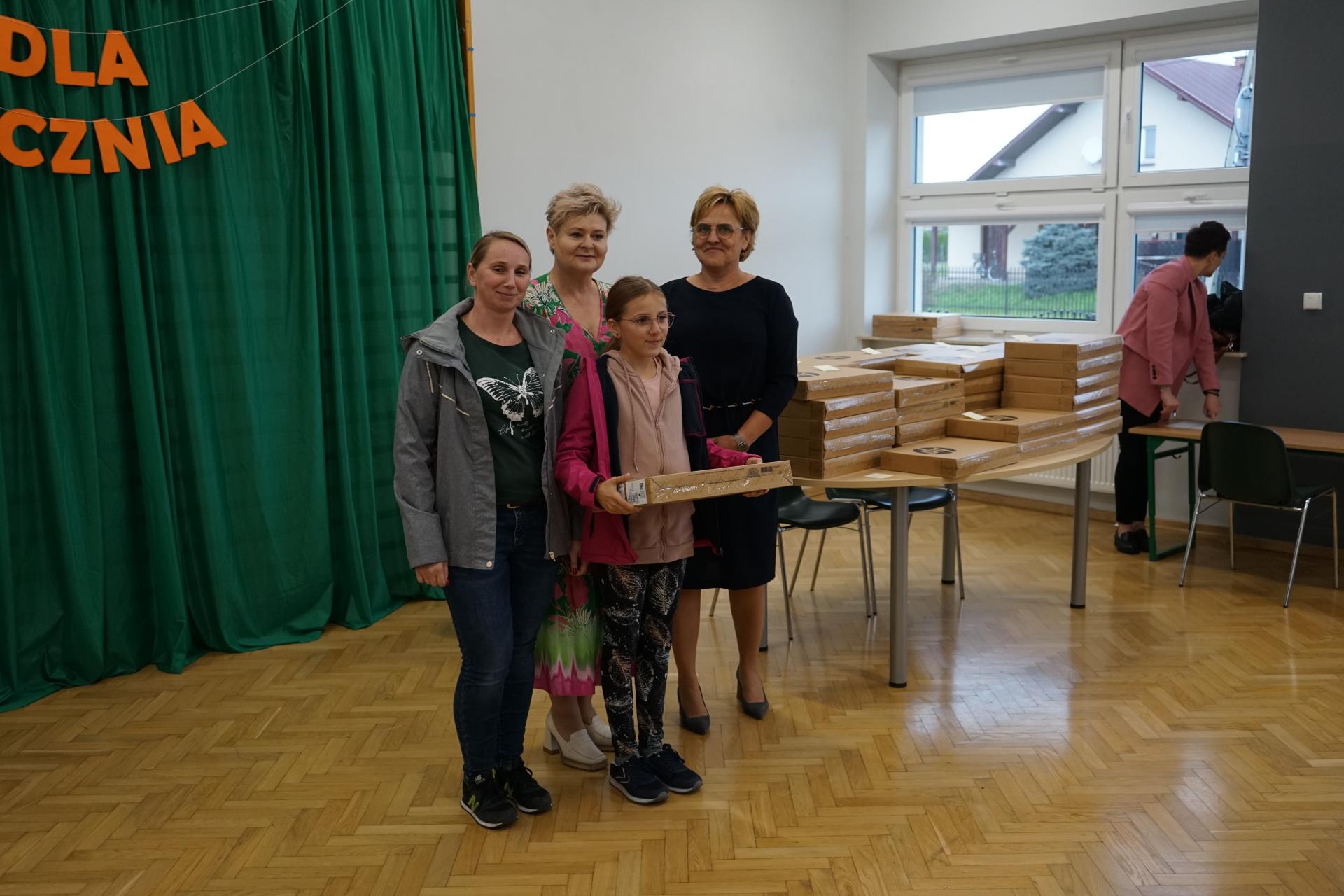 Laptopy dla 4-klasistów z Przecławia