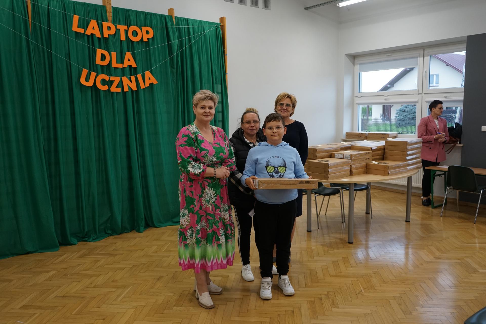 Laptopy dla 4-klasistów z Przecławia