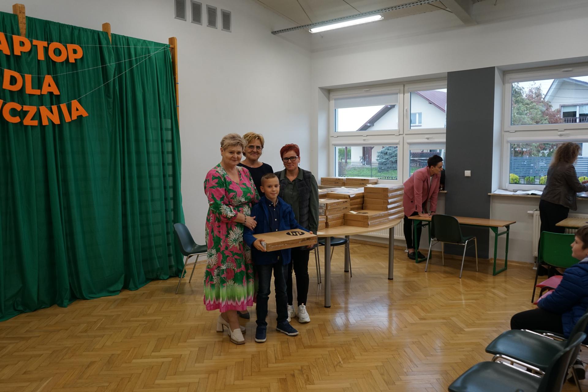 Laptopy dla 4-klasistów z Przecławia