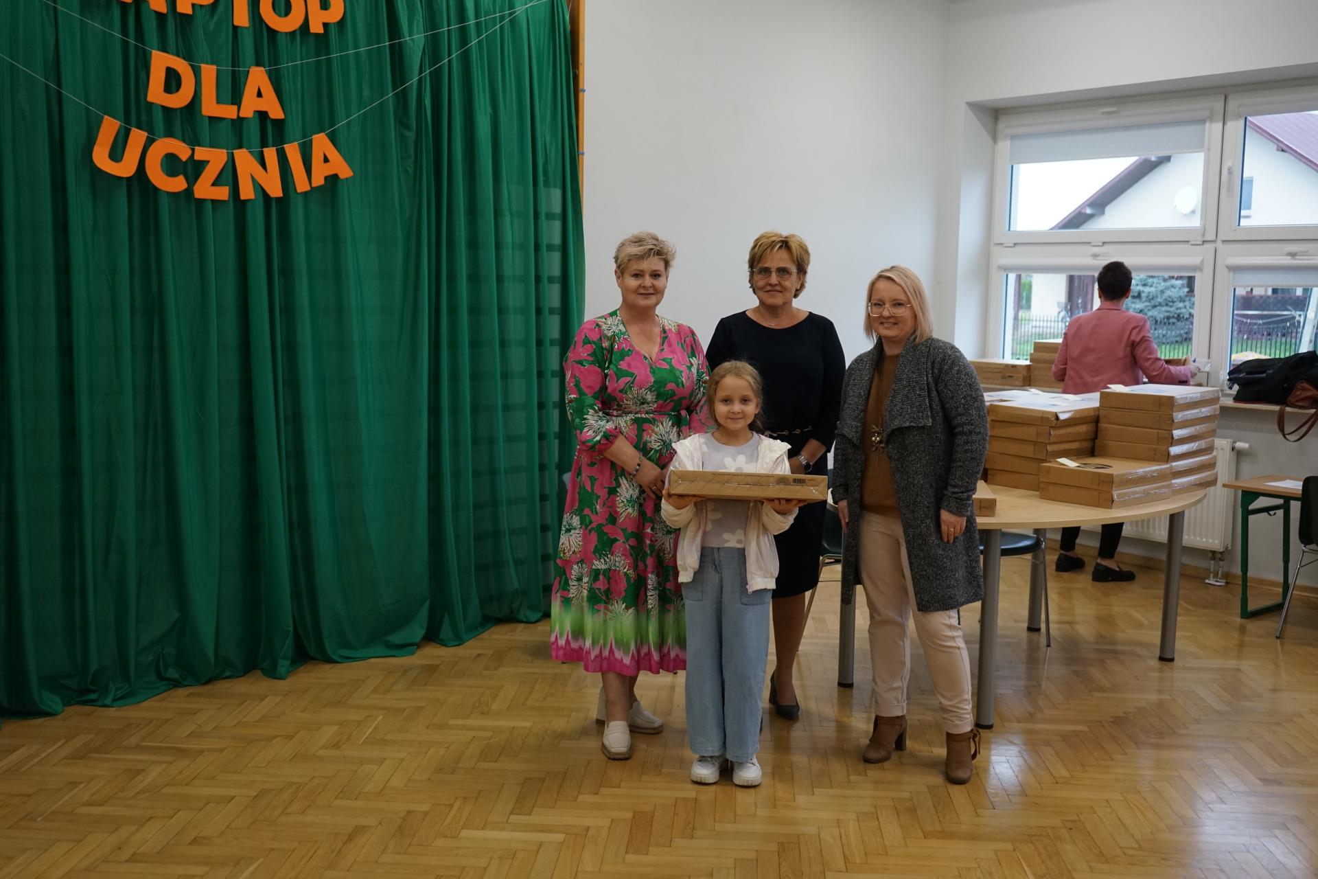 Laptopy dla 4-klasistów z Przecławia