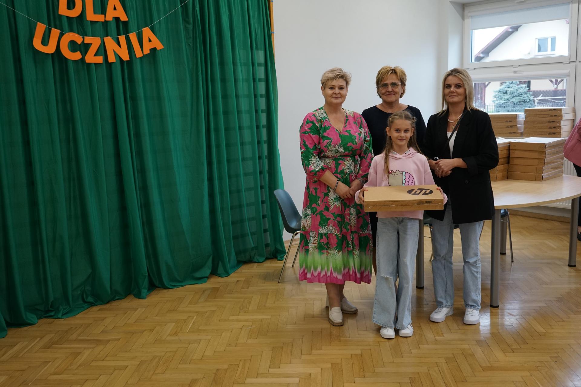 Laptopy dla 4-klasistów z Przecławia