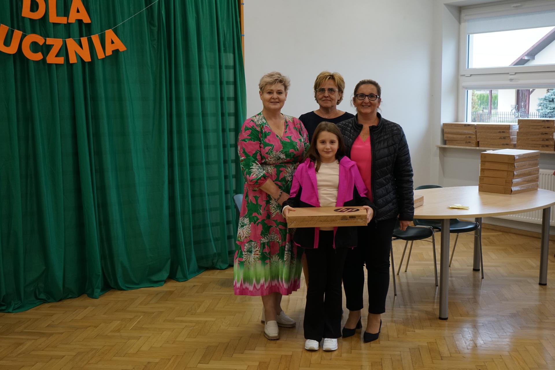 Laptopy dla 4-klasistów z Przecławia