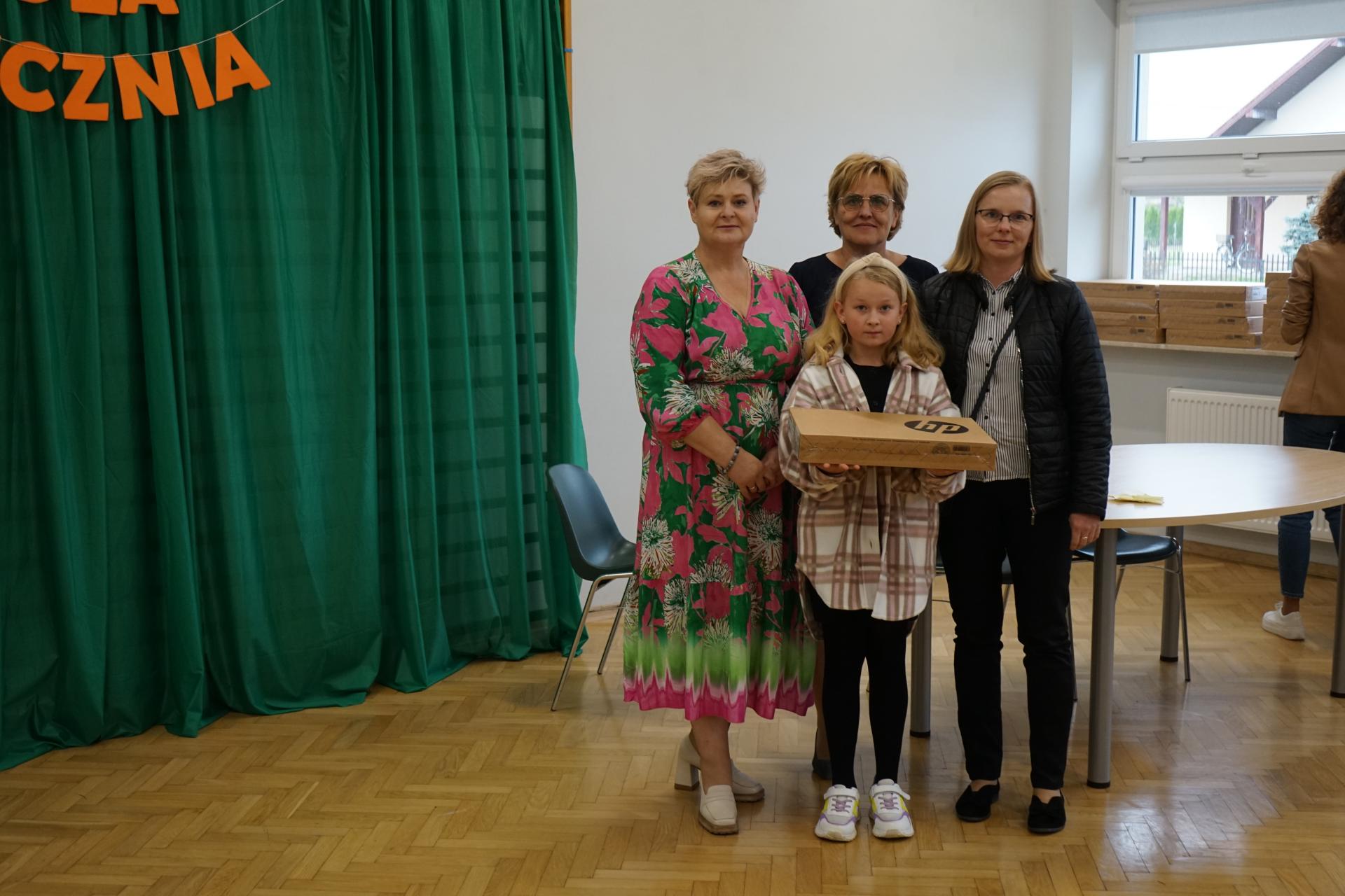 Laptopy dla 4-klasistów z Przecławia