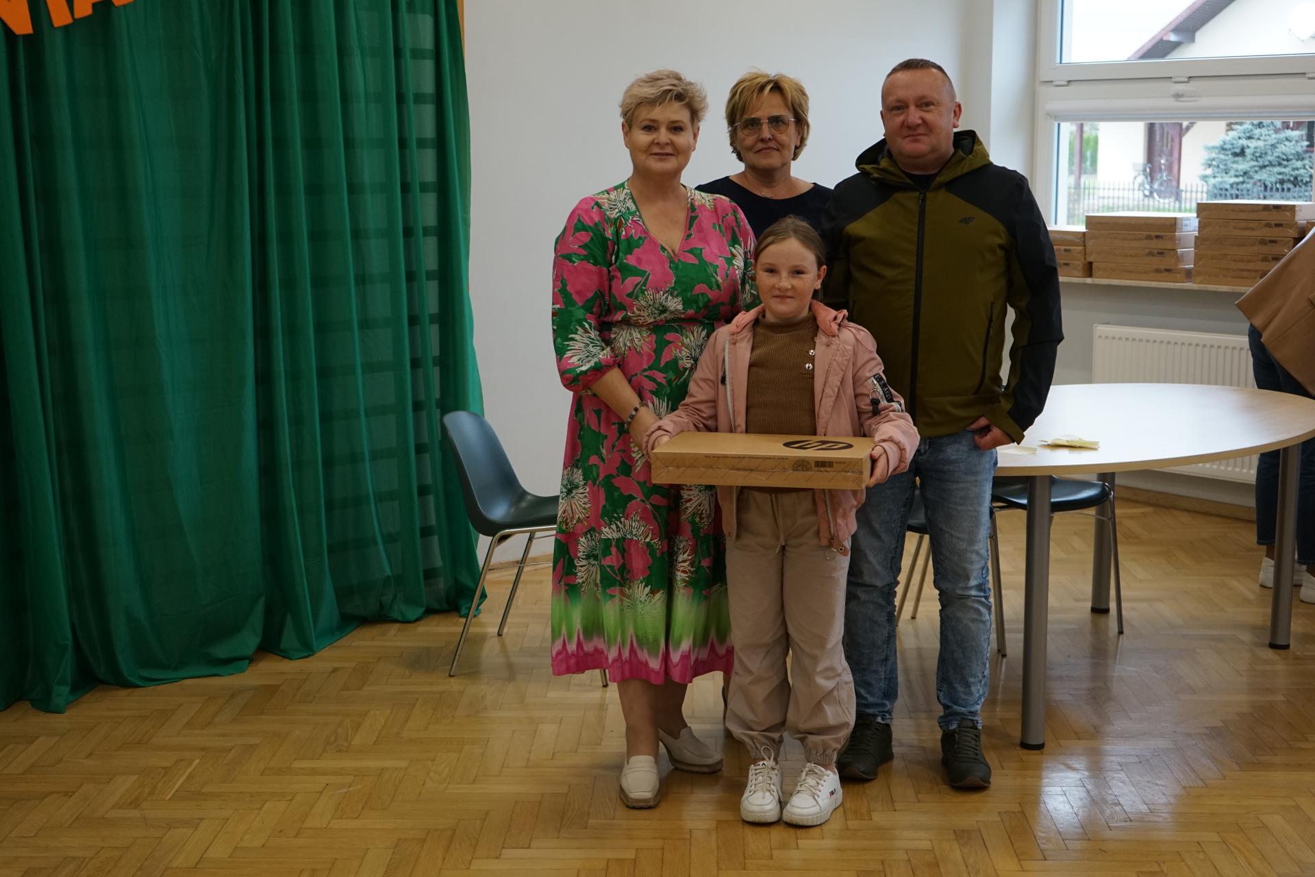 Laptopy dla 4-klasistów z Przecławia
