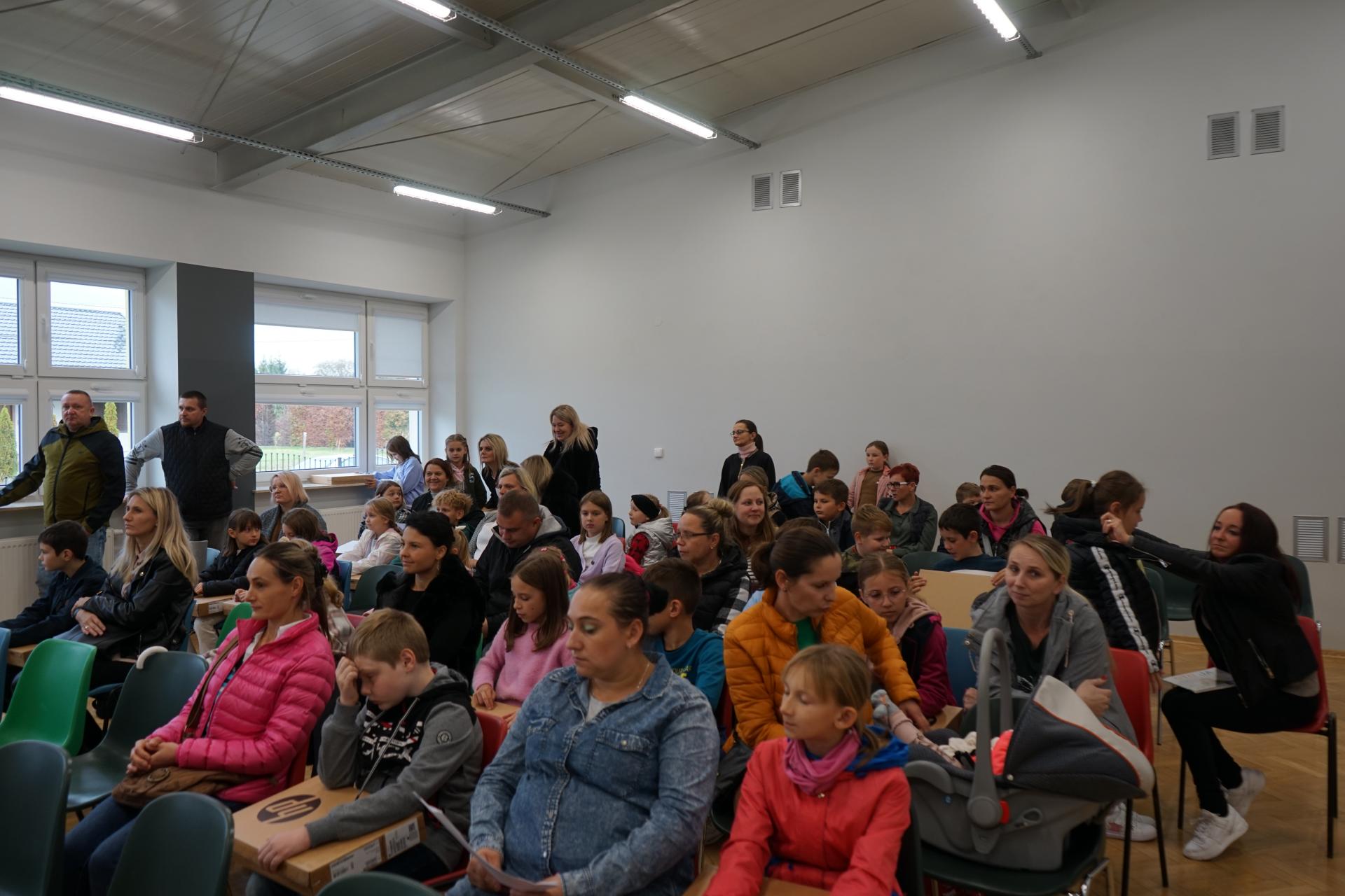 Laptopy dla 4-klasistów z Przecławia