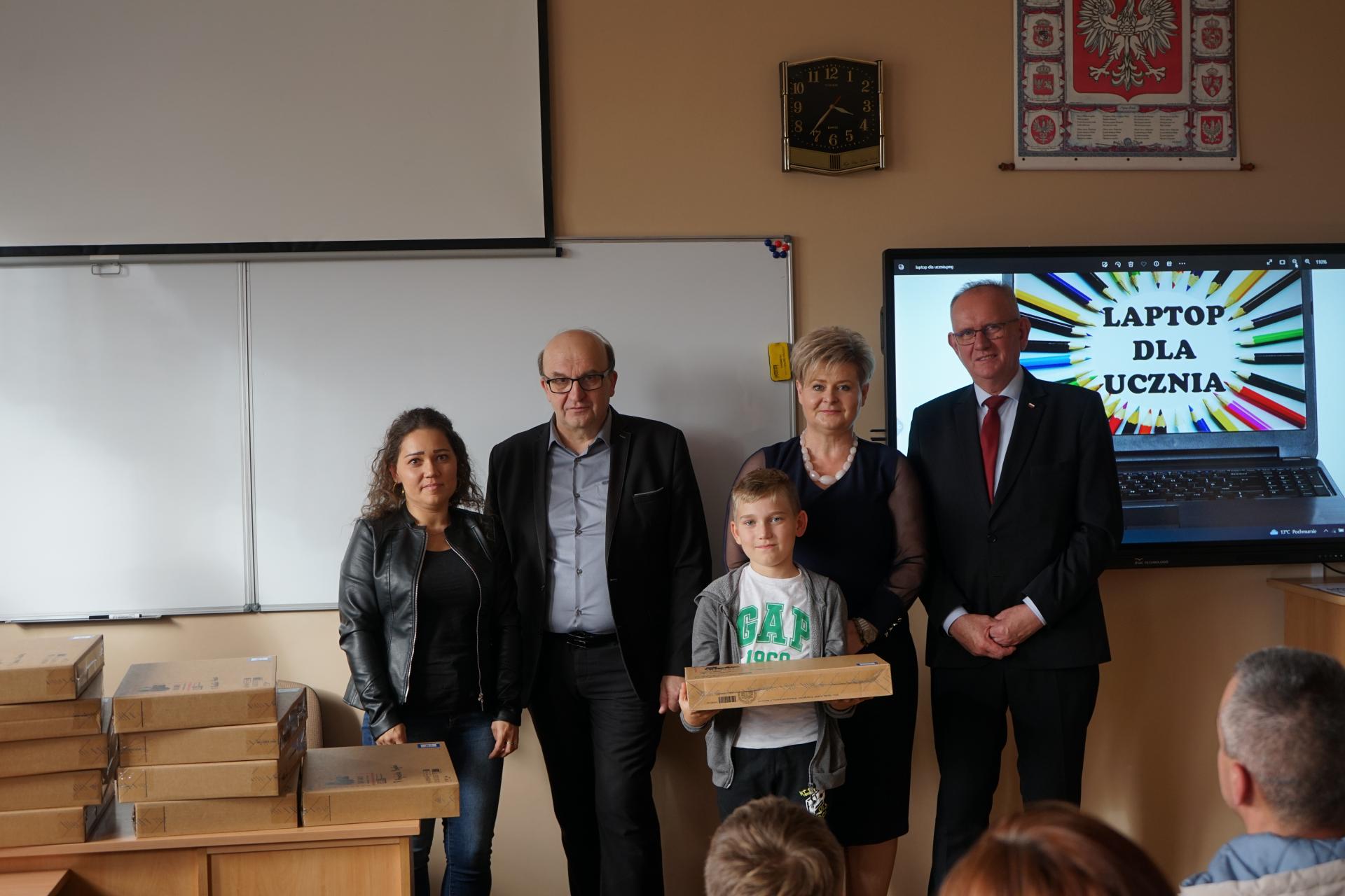Laptopy dla 4-klasistów z Przecławia