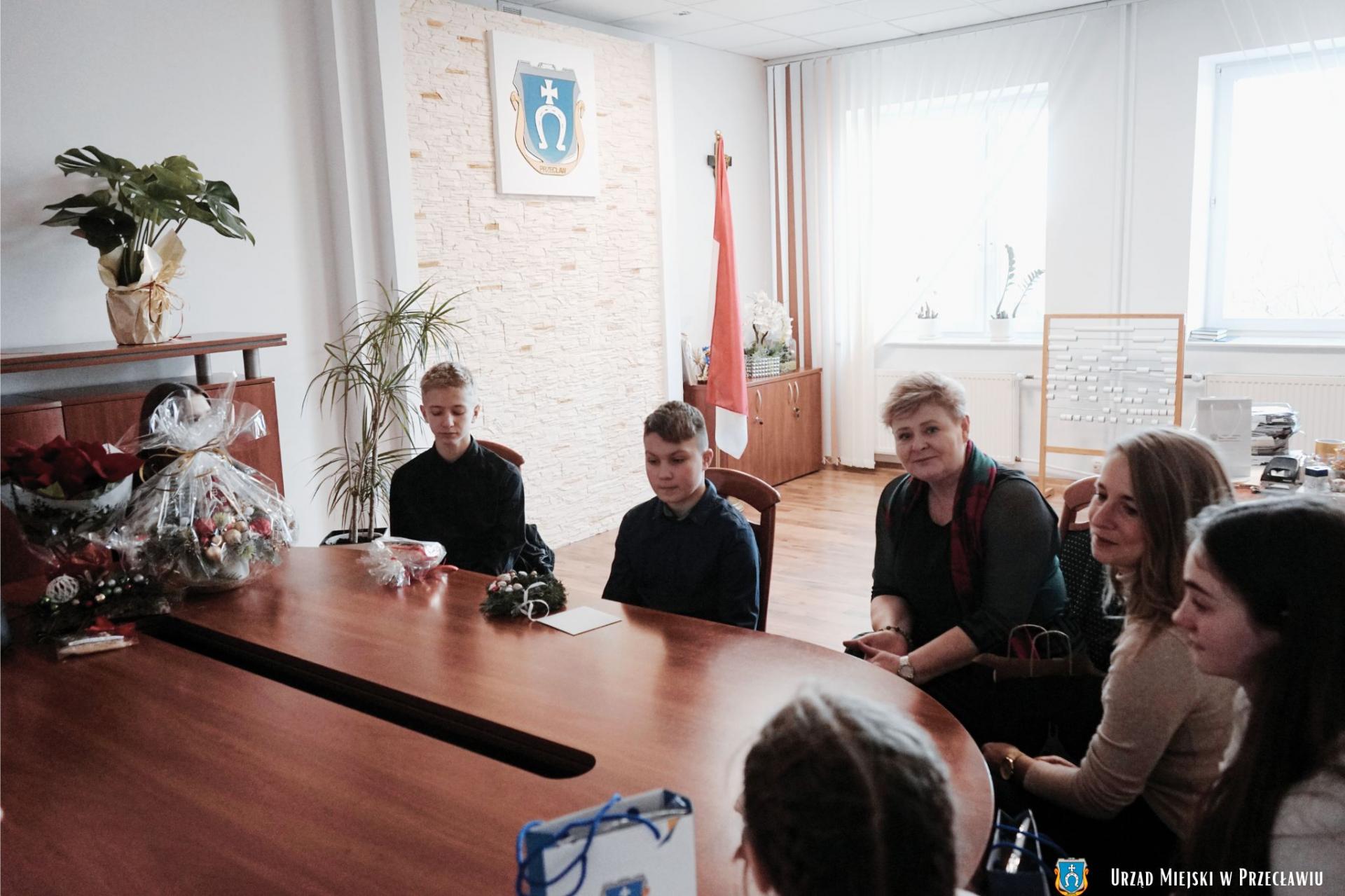 Uczniowie SP w Przecławiu ze świąteczną wizytą