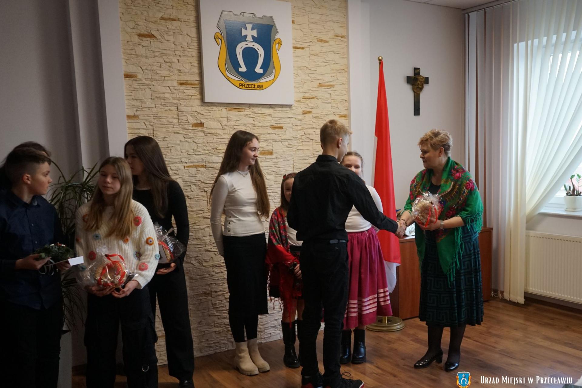 Uczniowie SP w Przecławiu ze świąteczną wizytą