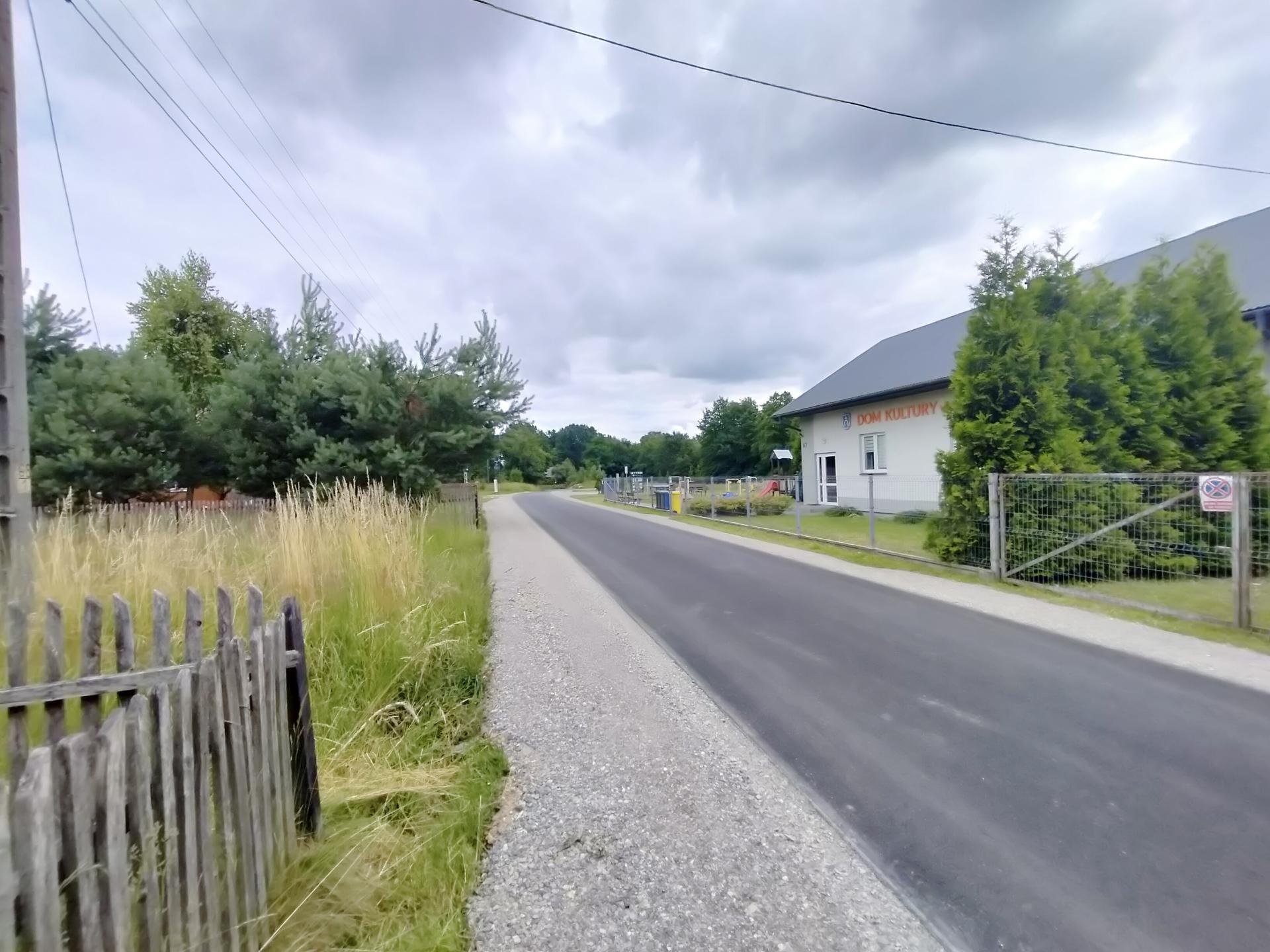 Zakończyła się realizacja operacji pn: Przebudowa drogi wewnętrznej nr L000013 w miejscowości Wylów gmina Przecław