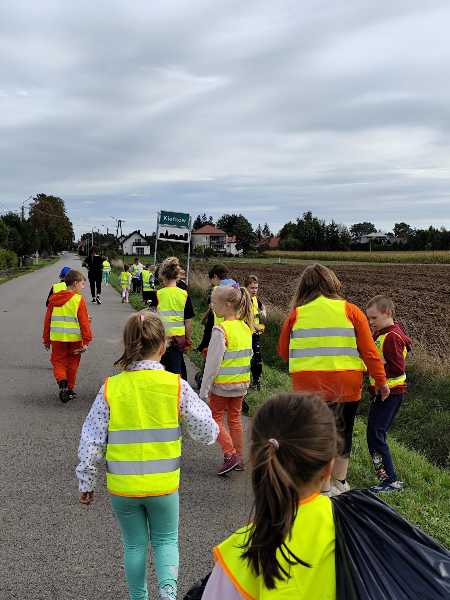 Sprzątanie Świata w Kiełkowie