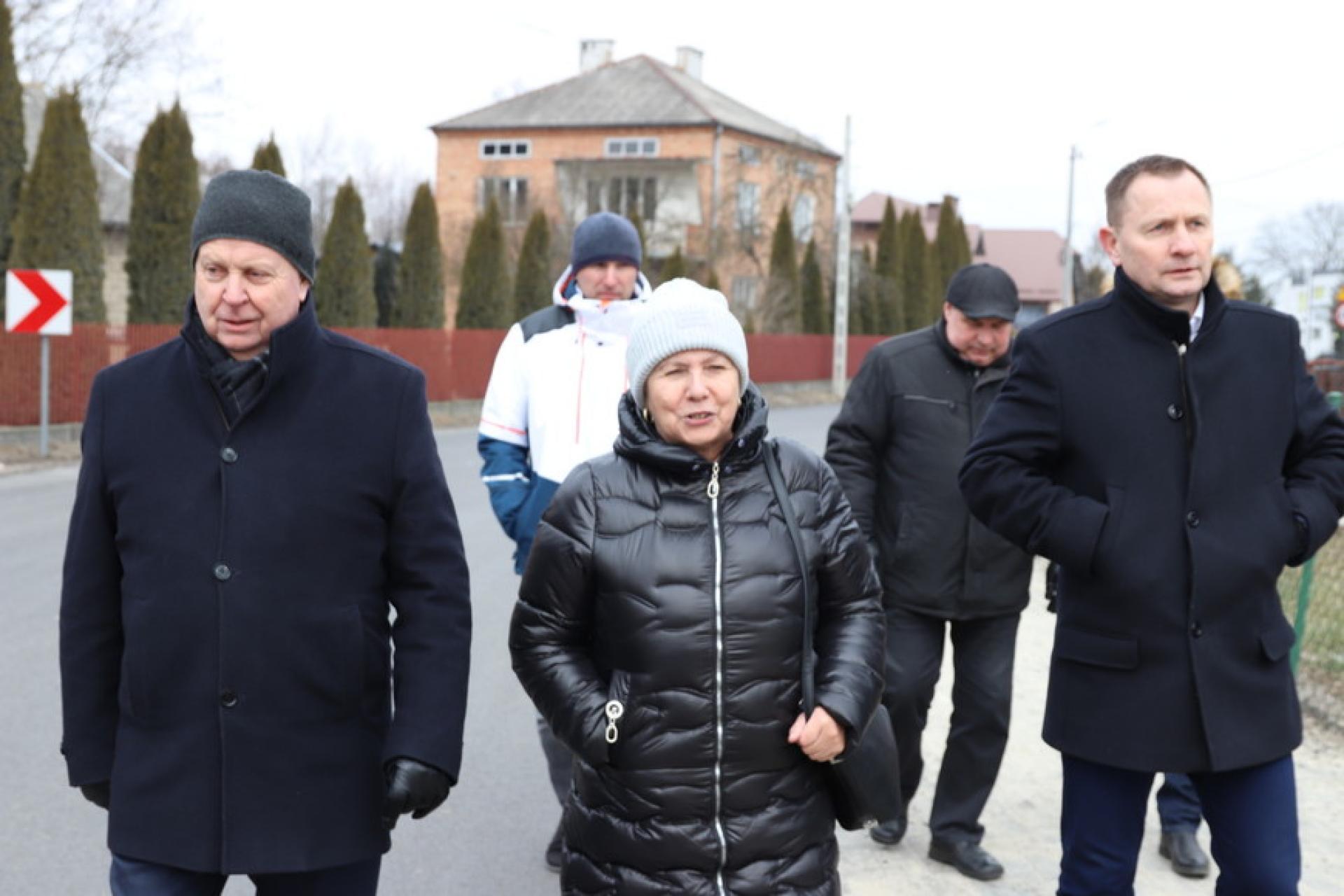 Zakończenie przebudowy drogi w Łączkach Brzeskich