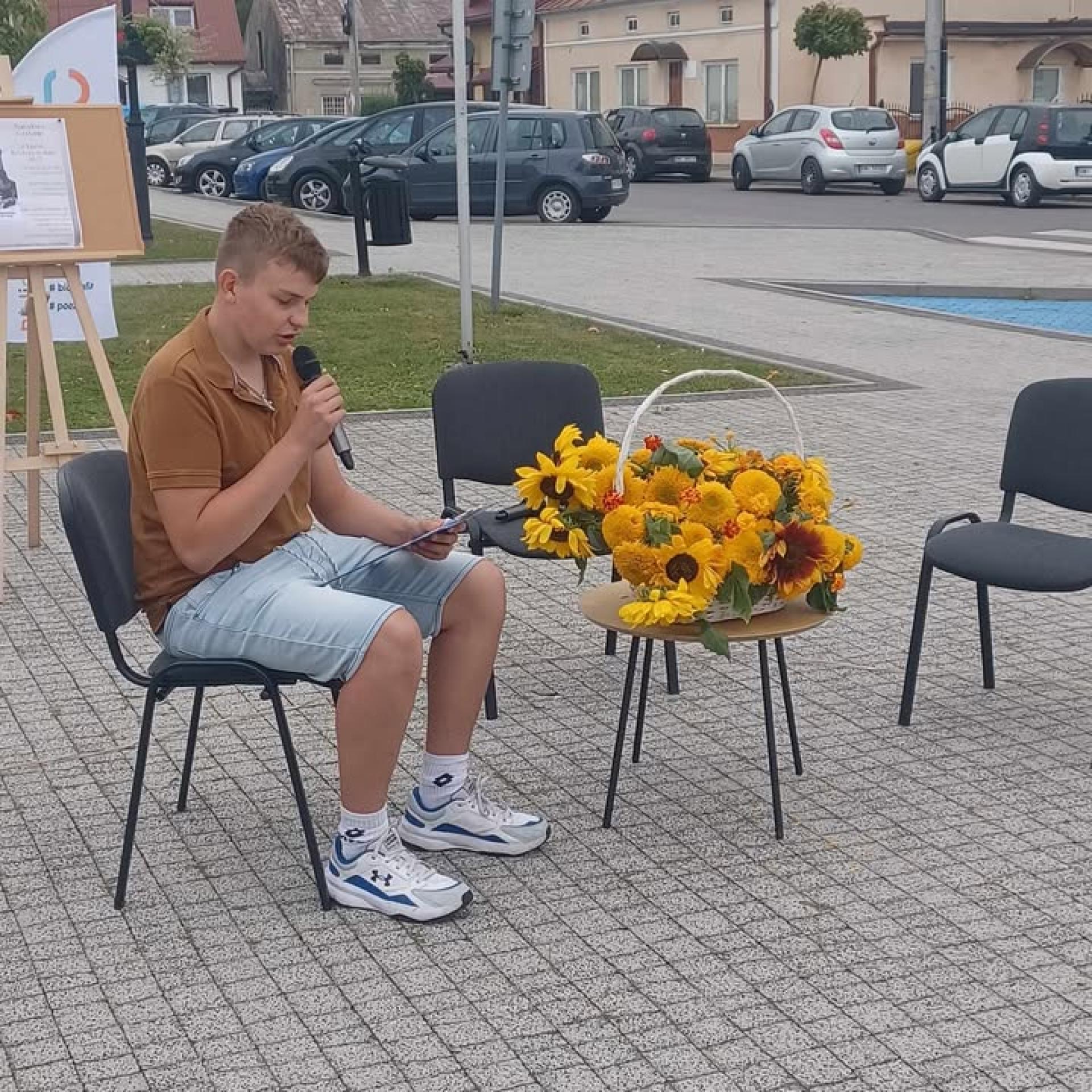 Narodowe Czytanie 2025 na przecławskim Rynku