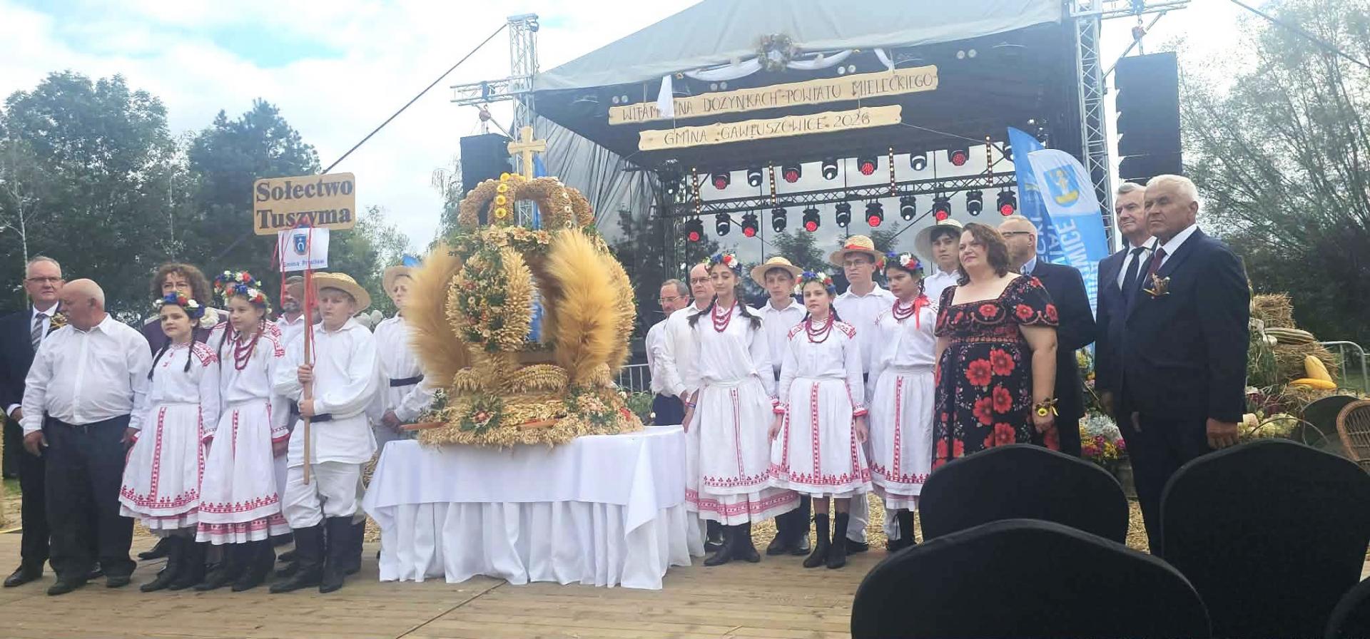 Wieniec dożynkowy sołectwa Tuszyma