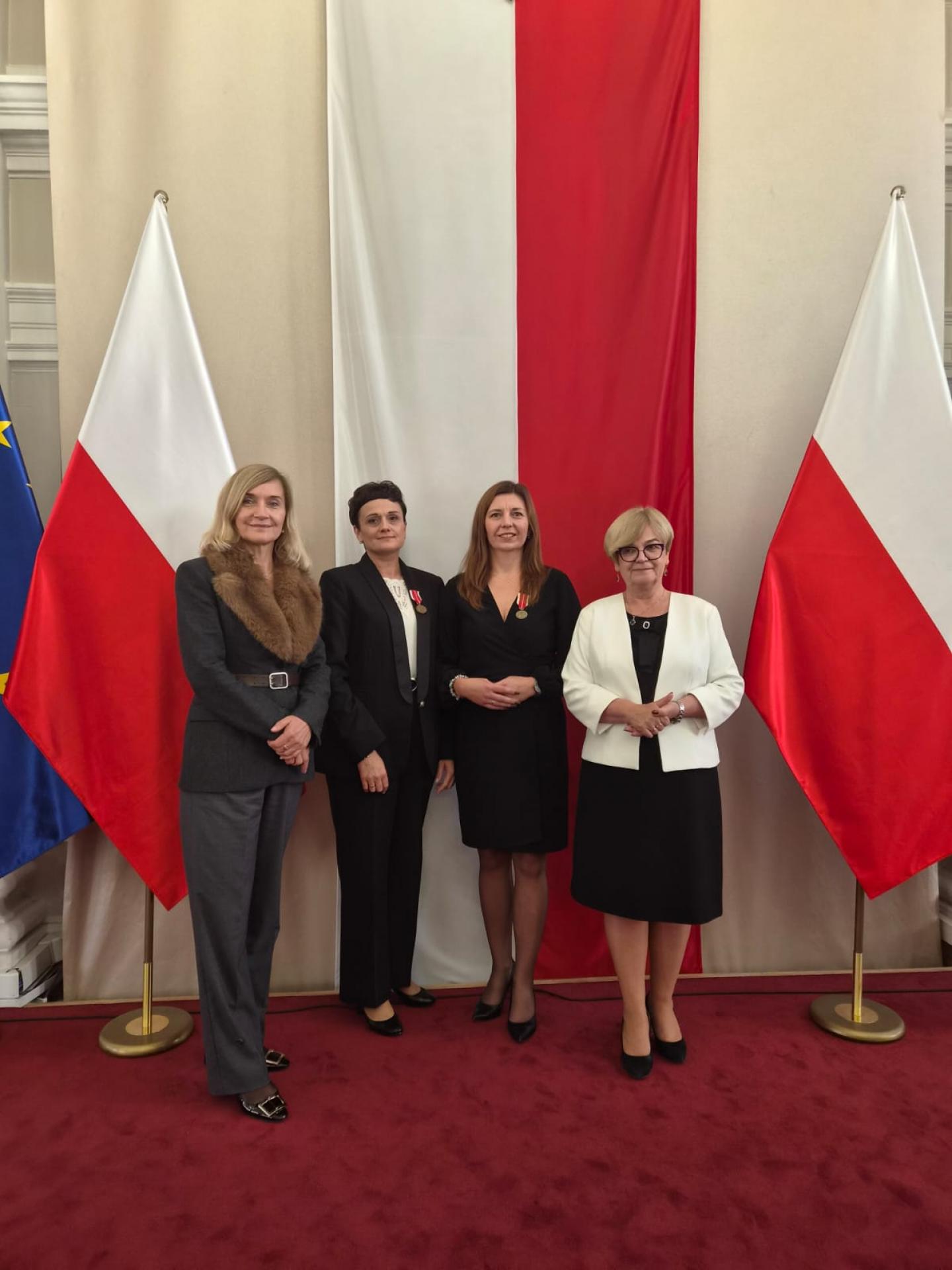 Anna Bogdan Beata Cudecka z Wojewodą Podkarpacką i kuratorem